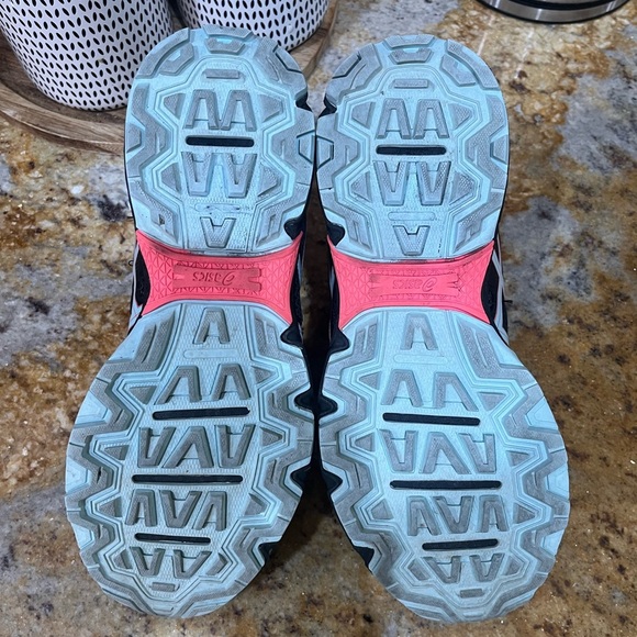 ASICS Gel Venture 8 size 6.5 - Picture 7 of 8